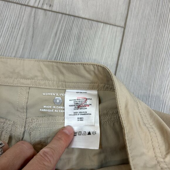 MOUNTAIN HARDWEAR Women OL1153 Khaki Cropped Hiking Capri Pants SZ 8 Zip Pocket - Picture 12 of 12